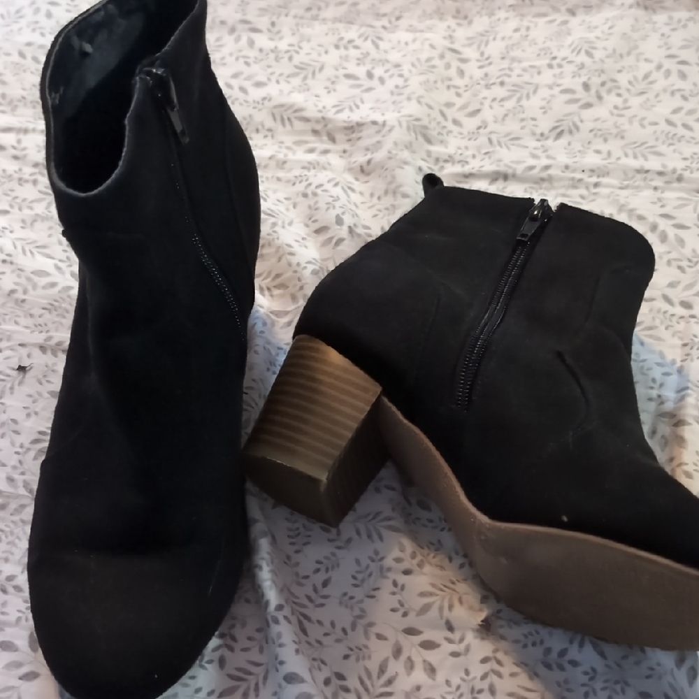 Black Ankle Boots American eagle Size 7.5